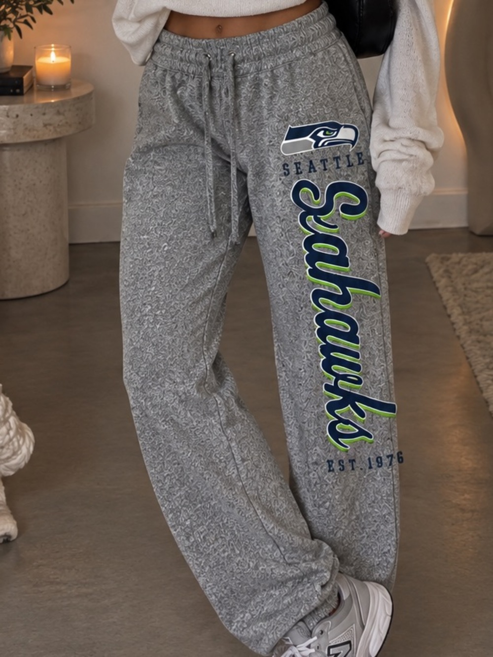 NFL Seattle Seahawks Women's Gray Sweatpants Size
Medium - Graphic Joggers